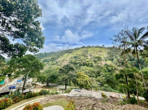 Misty Heights Peermade - Private Mountain Villa Retreat